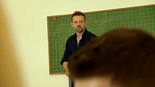 Tiffany Tatum, troia universitaria, in una scopata bareback veloce