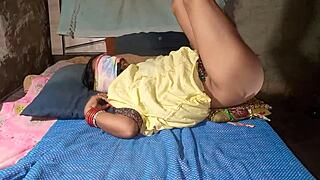 Stebror sexvideo med indisk desi jente rocker!