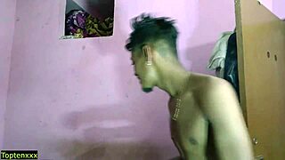 طالب جامعي ديفار ينيك بهابي القرية بقوة في وضع الكلب المنزلي