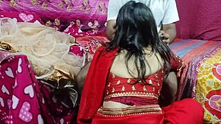 Горячая Desi индийская Bhabhi получает грубую езду от свекра.