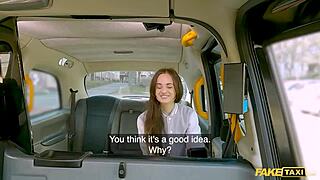 Uh, ho scopato la mia vecchia studentessa del college nel taxi, ops!
