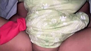 Viděl jsi, jak tu dívenku z Dillí olizují v koupelně?