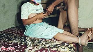 Uh, moja sestra, ova indijska desi devojka, snima seks video... nisam očekivao!