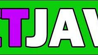 שני בחורים מתגרים בבחורה יפנית רטובה עם משחק דילדו פרוע