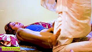 Scolara Indiana 18+ Scopa il Vecchio Professore